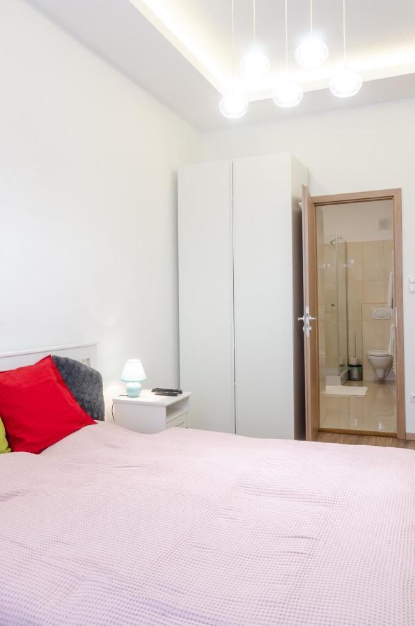 3 En Suit Bedroom Flat In The Main Centre For 6Ppl, 3Bdr,3Bthr,Ac Budapest Eksteriør billede