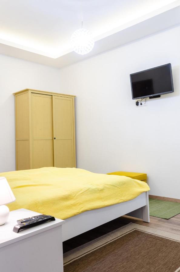 3 En Suit Bedroom Flat In The Main Centre For 6Ppl, 3Bdr,3Bthr,Ac Budapest Eksteriør billede
