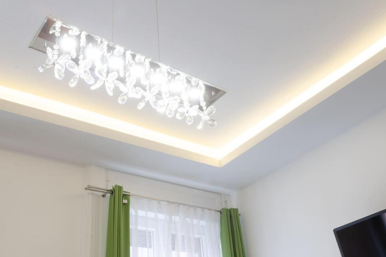 3 En Suit Bedroom Flat In The Main Centre For 6Ppl, 3Bdr,3Bthr,Ac Budapest Eksteriør billede