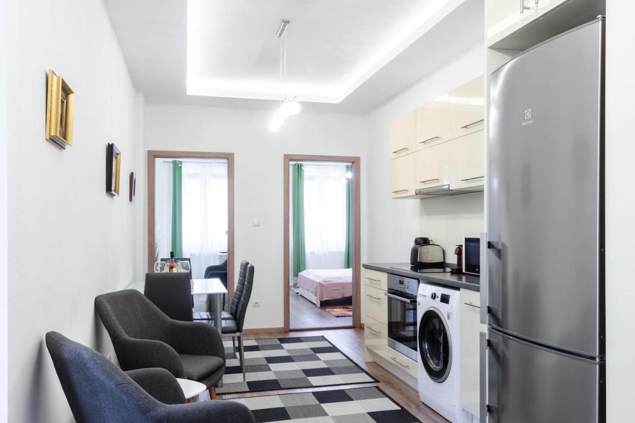3 En Suit Bedroom Flat In The Main Centre For 6Ppl, 3Bdr,3Bthr,Ac Budapest Eksteriør billede