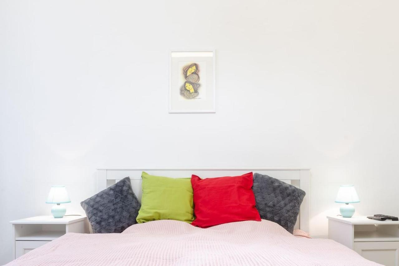 3 En Suit Bedroom Flat In The Main Centre For 6Ppl, 3Bdr,3Bthr,Ac Budapest Eksteriør billede